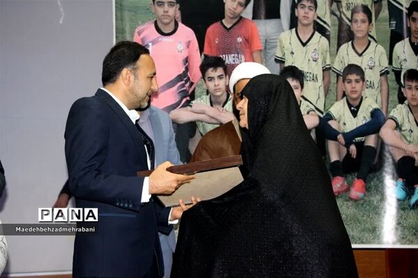 تقدیر از رتبه‌های برتر ورزشی در شهرستان قرچک