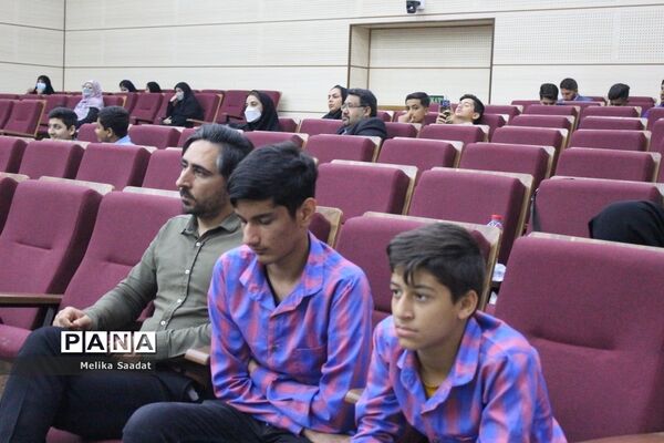 همایش تجلیل از طلایه‌داران دوره سوم تربیت در بوشهر