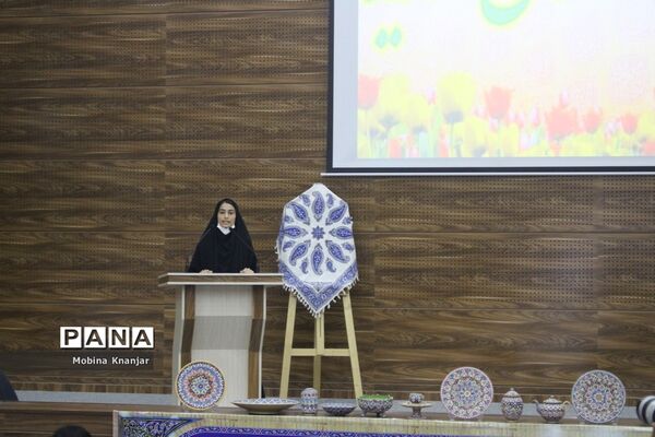 همایش تجلیل از طلایه‌داران دوره سوم تربیت در بوشهر