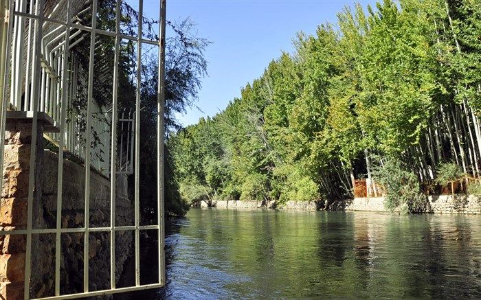 باغ بهادران، شهری که به برکت زاینده رود زنده است / فیلم