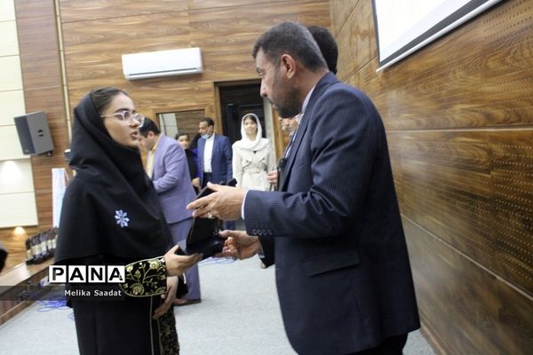 تجلیل از طلایه داران دوره سوم تربیت در بوشهر