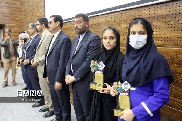 تجلیل از طلایه داران دوره سوم تربیت در بوشهر