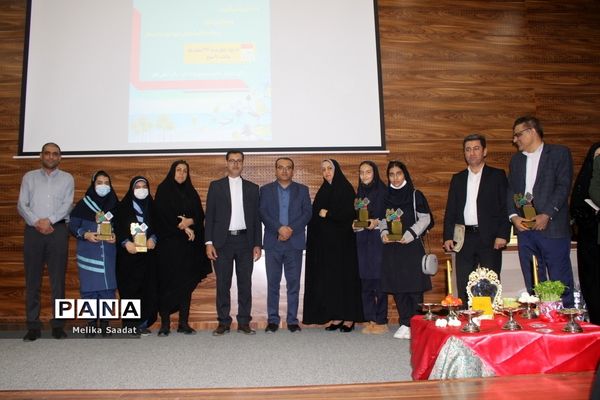 تجلیل از طلایه داران دوره سوم تربیت در بوشهر