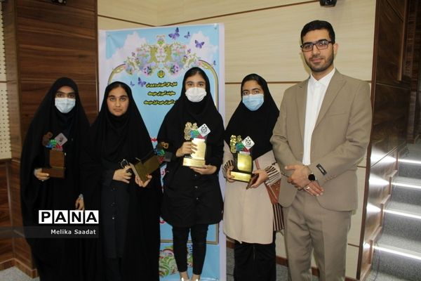 تجلیل از طلایه داران دوره سوم تربیت در بوشهر