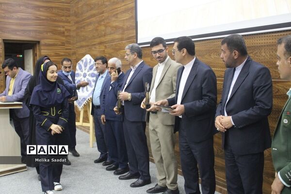 تجلیل از طلایه داران دوره سوم تربیت در بوشهر