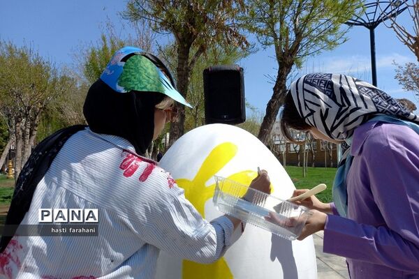 جشنواره «تخم مرغ‌های رنگی» در شهرستان قرچک