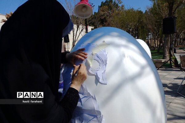 جشنواره «تخم مرغ‌های رنگی» در شهرستان قرچک