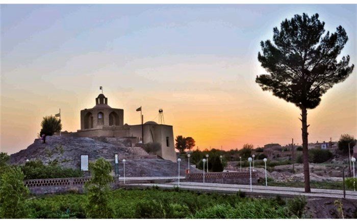 خوسف؛ دیار گل‌های نرگس