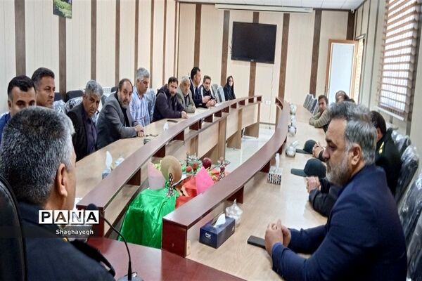 جلسه‌ای با سرایداران مدارس منطقه جوادآباد در اداره آموزش و پرورش جوادآباد