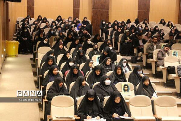 کارگاه داستان‌نویسی دفاع مقدس در قم