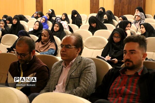 کارگاه داستان‌نویسی دفاع مقدس در قم