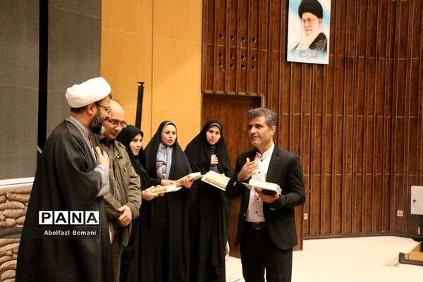 کارگاه داستان‌نویسی دفاع مقدس در قم