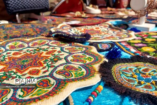 نمایشگاه نوروزی هنرهای سنتی و صنایع‌دستی شمیرانات