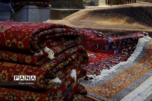 یک قدم مانده به عید در تبریز