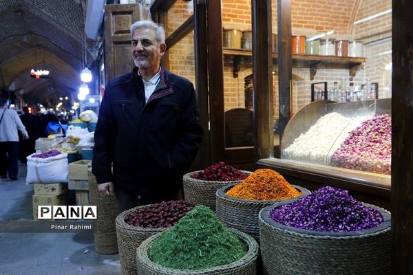 یک قدم مانده به عید در تبریز