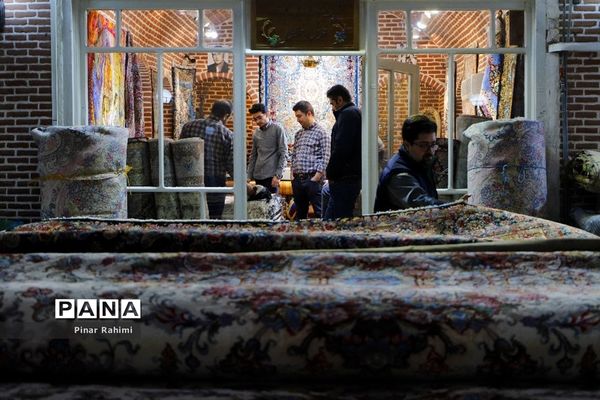 یک قدم مانده به عید در تبریز