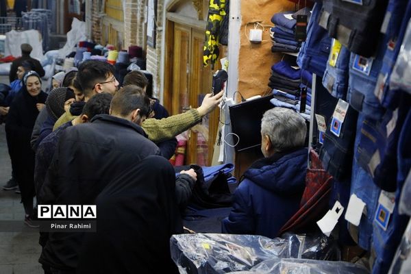 یک قدم مانده به عید در تبریز