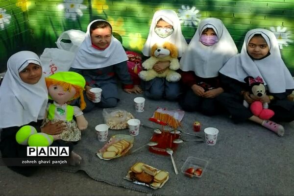یک روز خاطره انگیز در مدرسه دخترانه آیت الله خاتمی یزد