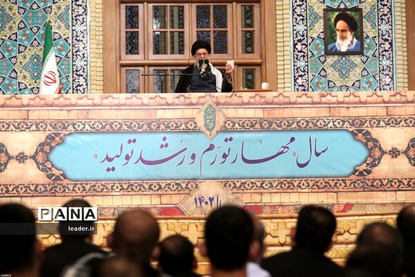 سخنرانی رهبر معظم انقلاب اسلامی در اجتماع زائران و مجاوران حرم مطهر رضوی