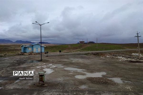 چشمه باباگرگر از جاذبه‌های مهم کردستان