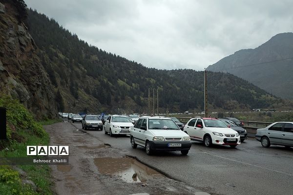 ترافیک نیمه‌سنگین در محورهای ورودی به شهرهای شمالی کشور