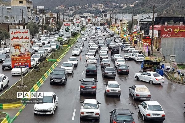 ترافیک نیمه‌سنگین در محورهای ورودی به شهرهای شمالی کشور