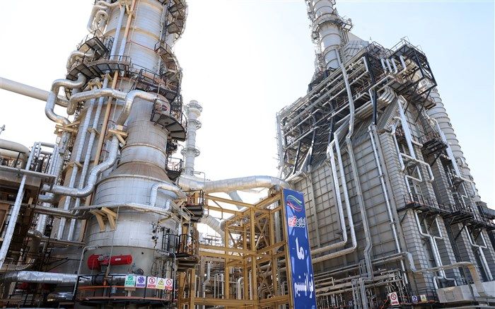 تولید روزانه ۱۱۵ میلیون لیتر بنزین در پالایشگاه‌های کشور