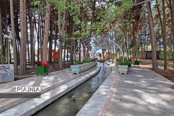 پارک آبی قنات  قَصَبه گناباد گذرگاه عبور عمیق‌ترین قنات جهان