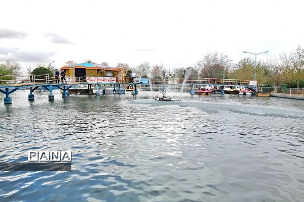 پارک آبی قنات  قَصَبه گناباد گذرگاه عبور عمیق‌ترین قنات جهان
