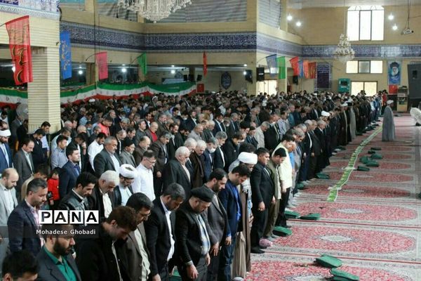 اولین نماز جمعه ماه مبارک رمضان در شهر گلستان شهرستان بهارستان