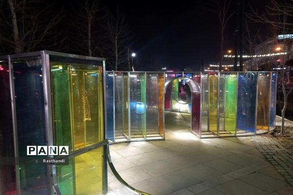 نورپردازی عیدانه در پارک ملت