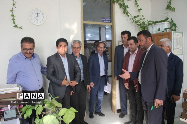 تبریک مدیرکل آموزش و پرورش استان بوشهر به کارکنان در اولین روز کاری سال جدید-2