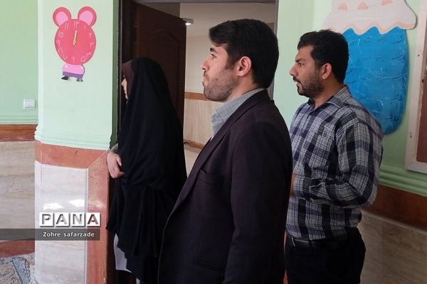 بازدید مسئولان شهری از روند اجرایی ستاد اسکان نوروزی آموزش و پرورش رودهن