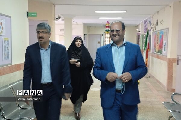 بازدید مسئولان شهری از روند اجرایی ستاد اسکان نوروزی آموزش و پرورش رودهن