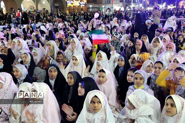 اجتماع بزرگ روزه اولی ها با حضور ابوذر روحی در دارالعباده