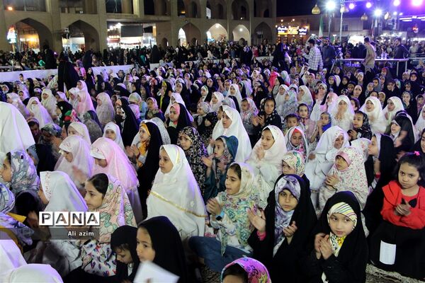 اجتماع بزرگ روزه اولی ها با حضور ابوذر روحی در دارالعباده