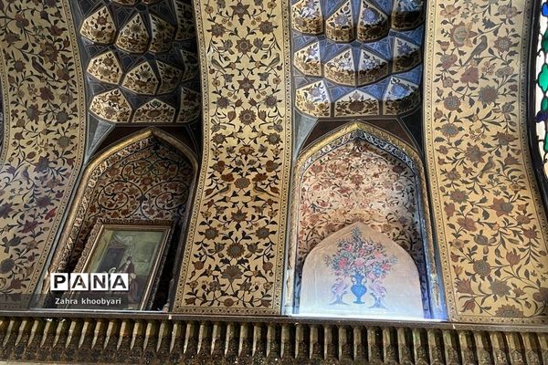 عمارت کلاه فرنگی  و باغ عفیف آباد شیراز