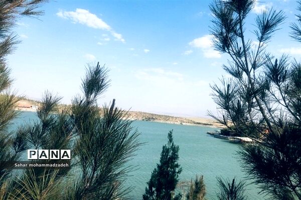 سد اَمَّند، سد خاکی در شمال غربی شهر تبریز