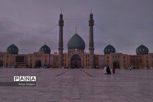 حال و هوای منتظران ظهور در مسجد جمکران شهر مقدس قم