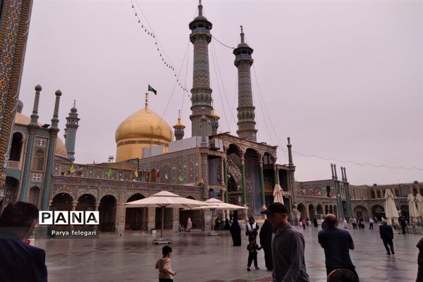 حال و هوای حرم مطهر حضرت معصومه (س)