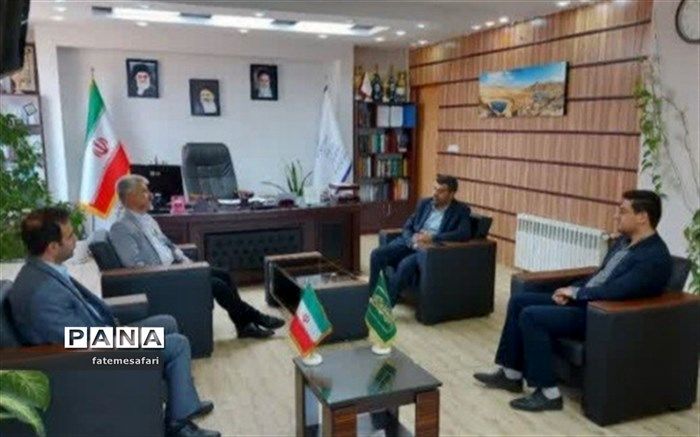 دیدار نوروزی مسئولان شهرستان فیروزکوه با امام جمعه و فرماندار شهرستان