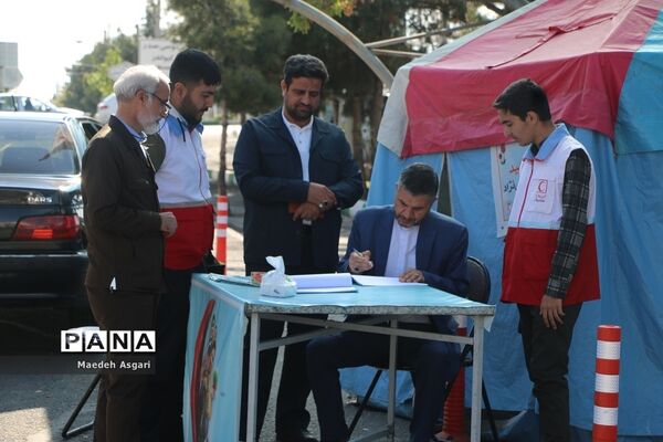 بازدید مدیرکل آموزش و پرورش قم از پایگاه هلال احمر