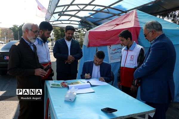 بازدید مدیرکل آموزش و پرورش قم از پایگاه هلال احمر