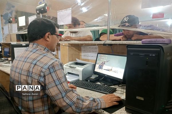 بازدید مدیرکل آموزش و پرورش و نماینده مردم شیراز در مجلس شورای اسلامی از ستاد اسکان مسافران نوروزی ناحیه چهار شیراز