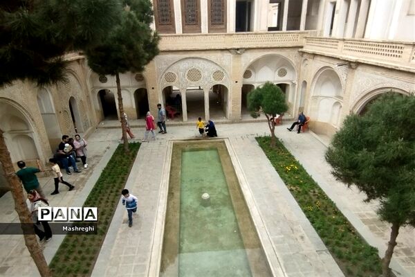خانه تاریخی عباسیان کاشان شاهکاری از معماری سنتی در دل کویر