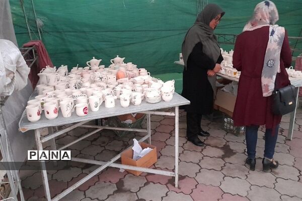 برگزاری غرفه صنایع‌دستی در شهرستان میانه