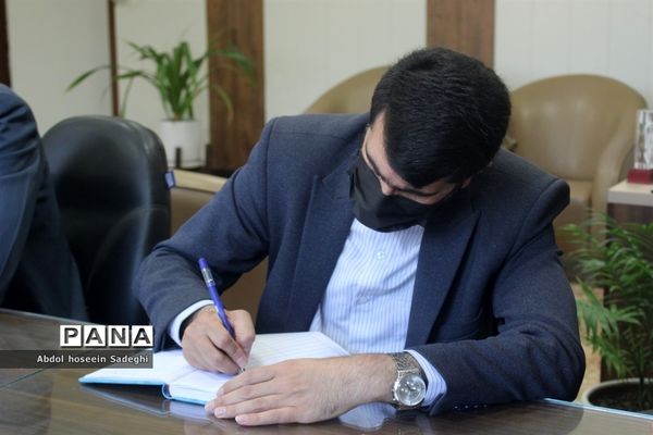 جلسه هماهنگی ارزیابی شاخص‌های سند تحول بنیادین آموزش و پرورش استان بوشهر