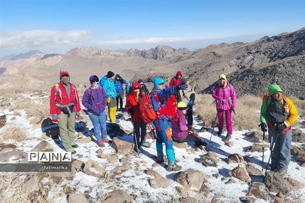 اولین صعود سال ۱۴۰۲ ( طرح سیمرغ) باشگاه کوهنوردی سفر رابین تلوک شهرستان فیروزکوه به قله تفتان