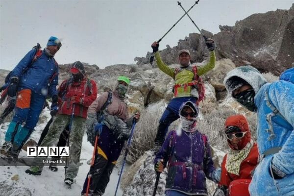 اولین صعود سال ۱۴۰۲ ( طرح سیمرغ) باشگاه کوهنوردی سفر رابین تلوک شهرستان فیروزکوه به قله تفتان