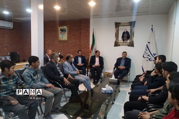 دیدارنوروزی اعضای کارگروه دانش‌آموزی قم با نماینده مجلس شورای اسلامی